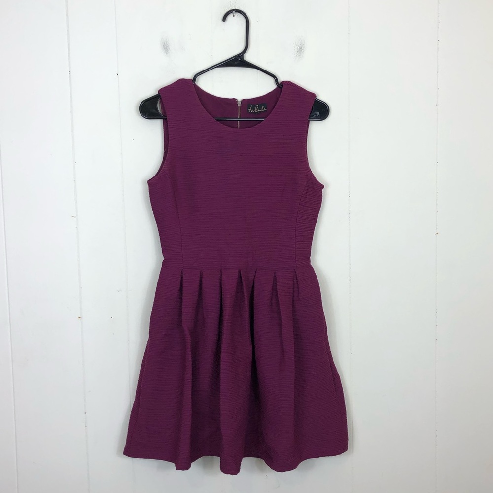 Talula Ribbed Pleated Sleeveless Skater Dress‎ Sz 2